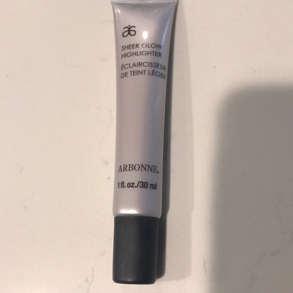 Arbonne Sheer Glow highlighter